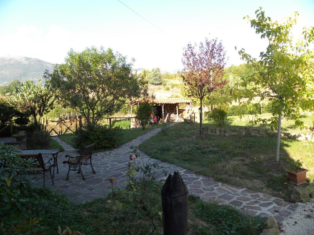 B&B Caselunghe Καμερίνο Εξωτερικό φωτογραφία