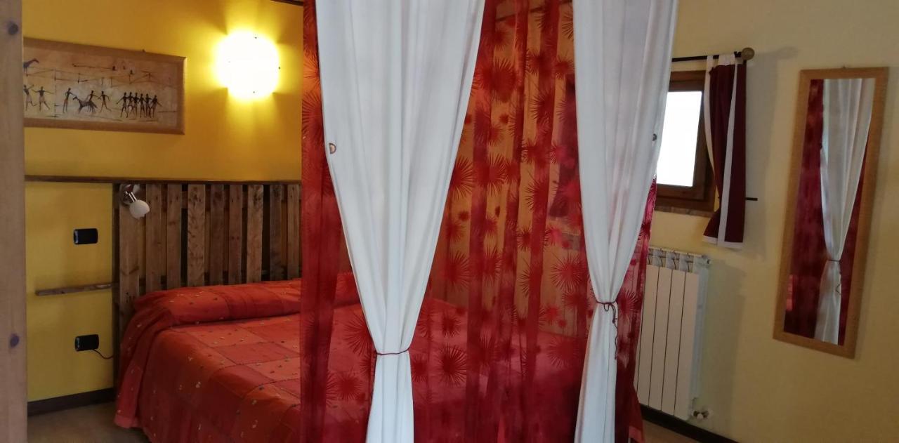 B&B Caselunghe Καμερίνο Εξωτερικό φωτογραφία