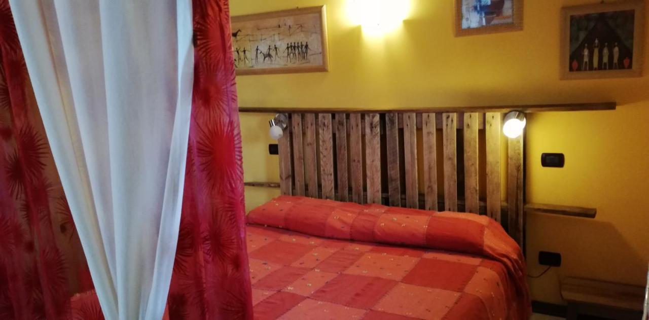 B&B Caselunghe Καμερίνο Εξωτερικό φωτογραφία